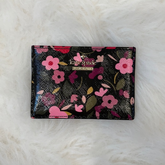 kate spade Handbags - Kate Spade Card Holder / Wallet